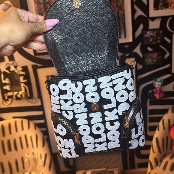 LONDON ROCK HANDPAINTED MINI BACKPACK - Picture 5 of 6